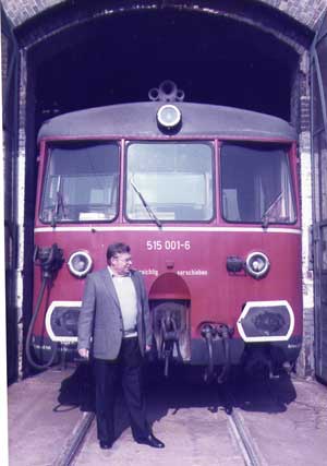 Josef Eyrisch vor ETA 515 001