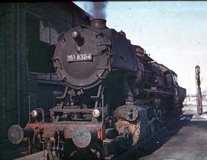 Lok 051 832-4 in Worms